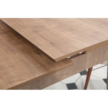 طاولة سفرة - فقط - خشب سبيت مع ارجل زان طاولة سفرة - فقط - خشب سبيت مع ارجل زان