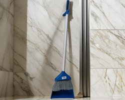 مكنسة مع مجرود يد طويل بلاستيك تركي 172