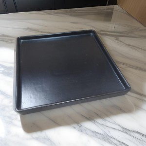 صحن اسود مربع 18 سم بورسلان وسط MAMA