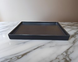 صحن اسود مربع 18 سم بورسلان وسط MAMA صحن اسود مربع 18 سم بورسلان وسط MAMA