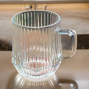 كاسات شاي مموج شفاف