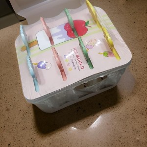 قوالب بوظة 8 عيون  بلاستيك صحي ملون