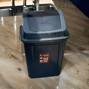 سلة مهملات 35 لتر مع غطاء مروحة سطل/دلوTRASH سلة مهملات 35 لتر مع غطاء مروحة سطل/دلوTRASH