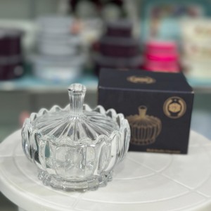 مضيفة زجاج 20 سم مع غطاء كريستال