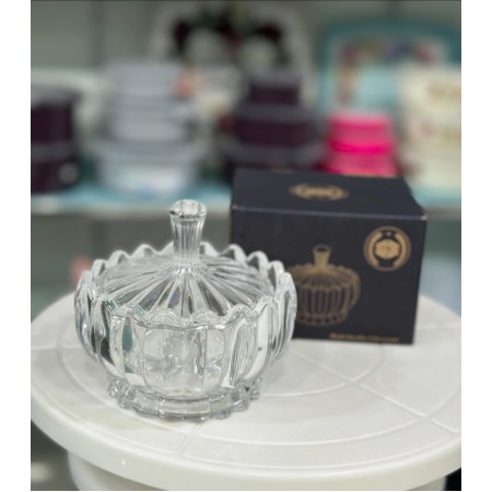 مضيفة زجاج 20 سم مع غطاء كريستال