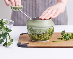 فرامة خضار خيط حجم كبير 900 مل