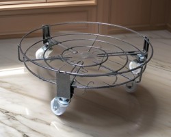 حمالة جرة غاز حديد لون اسود / سكني مدور 2019-1 مع عجال