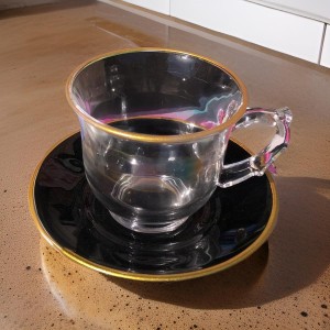 كاسات شاي شفاف حز ذهبي مع استكانة اسود 6+6 كاسات شاي شفاف حز ذهبي مع استكانة اسود 6+6