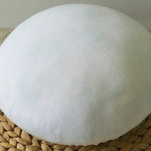 مخدة خبز صاج لون ابيض مقاس 60 × 60