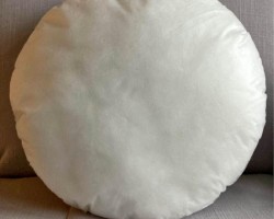 مخدة خبز صاج لون ابيض مقاس 45 × 45
