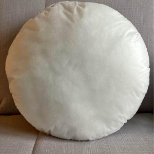 مخدة خبز صاج لون ابيض مقاس 60 × 60