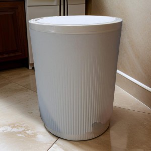 طقم سلال مهملات مروحه سادة محزز ثلاثة قطع