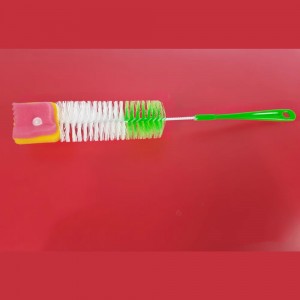 فرشاة تنظيف مع قطعة اسفنج في الاعلى للرضاعة / الارجيلة