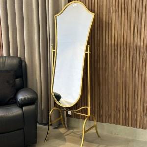 مراية مع ستاند معدن ذهبي شكل درع DK-2305 مراية مع ستاند معدن ذهبي شكل درع DK-2305