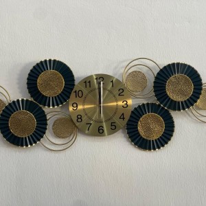 ساعة حائط مدور معدن مع دوائر ذهبي + اسود حجم كبير عريض ساعة حائط مدور معدن مع دوائر ذهبي + اسود حجم كبير عريض