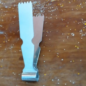 ملقط تشنشل معمول ستانلس حجم صغير ملقط تشنشل معمول ستانلس حجم صغير