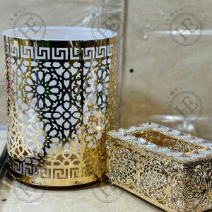 سلة مهملات مع علبة محارم معدن ذهبي مع سترص على العلبة