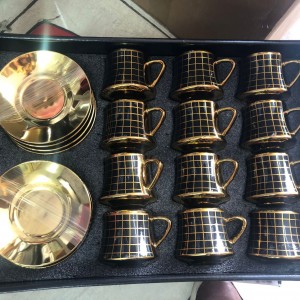 طقم فناجين قهوة / نسكافيه بورسلان اسود مزخرف كاروهات مذهب مع يد ملون 24 قطعة 12 + 12 موديل 13-1