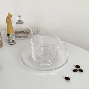 طقم كاسات مع صحون  زجاج 12 قطعة