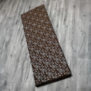 مخمل لورا بني مقصب وجه خارجي لفرشة اسفنج ارضية مقاس 175 × 76 سم