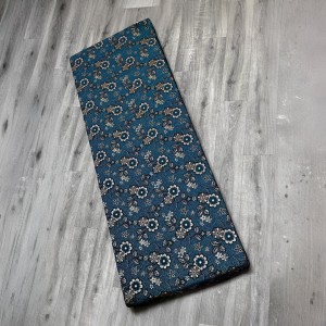 مخمل لورا مقصب تركواز وجه خارجي لفرشة اسفنج ارضية مقاس 175 × 76 سم