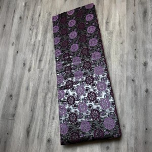 مخمل ثقيل نهدي اسود وردة وجه خارجي لفرشة اسفنج ارضية مقاس 175 × 76 سم