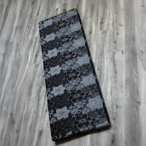 مخمل ثقيل اسود سكني وجه خارجي لفرشة اسفنج ارضية مقاس 175 × 76 سم