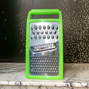 مبشرة خضار صغير مع مخزن بلاستيك 300 مل مبشرة خضار صغير مع مخزن بلاستيك 300 مل