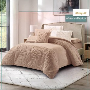 لحاف شتوي مجوز نافر مطرز شايني  7  قطع فلانيل SHINY