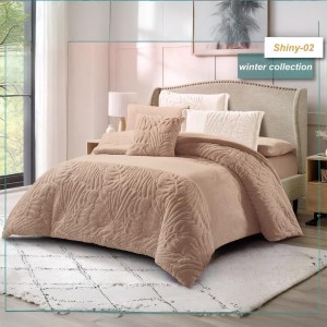 لحاف شتوي مجوز نافر مطرز شايني  7  قطع فلانيل SHINY