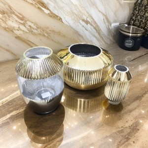 طقم مزهريات شفاف مع ذهبي 3 قطع طقم مزهريات شفاف مع ذهبي 3 قطع