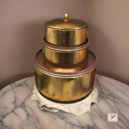 صينية تفضيل ذهبي غطا 3 قطع صينية تفضيل ذهبي غطا 3 قطع