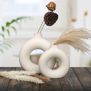 طقم تحف / مزهريات ابيض دائري بورسلان قطعتين كود 7-9+10 طقم تحف / مزهريات ابيض دائري بورسلان قطعتين كود 7-9+10