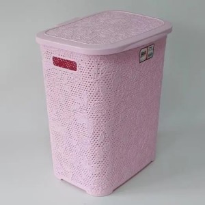 سلة غسيل رتان بلاستك بغطاء تركي 300  A