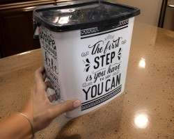 سله - دلو - علبة ملاقط وسائل غسيل بلاستيك بغطاء سله - دلو - علبة ملاقط وسائل غسيل بلاستيك بغطاء