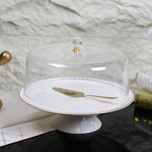 جاط كعك بقاعدة بورسلان ابيض حيف مذهب 12 انش جاط كعك بقاعدة بورسلان ابيض حيف مذهب 12 انش