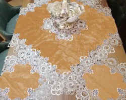 شرشف طاولة وسط + 4 وجه اسكمله سادة مخمل شمواه ثقيل FH22