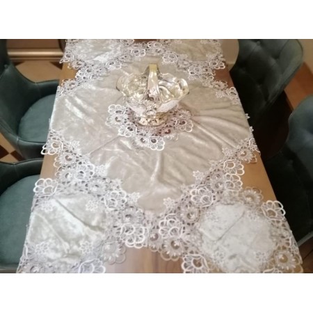شرشف طاولة وسط + 4 وجه اسكمله سادة مخمل شمواه ثقيل FH22