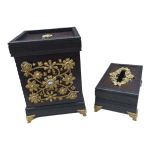 سلة مهملات مع علبة بكيت محارم خشب مع اشكال روماني