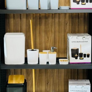 طقم حمام بلاستيك6 قطع مع غطاء خشب بامبو ابيض GDC201-109