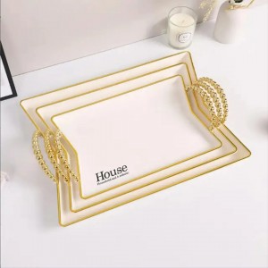 طقم صواني 3 قطع HOUSE اكريليك شكل سداسي داخل حز ذهبي وايدي كرات لف ذهبي