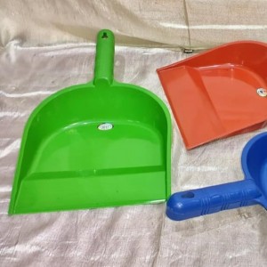 مجرود بلاستيك مع يد بلاستيك مع تعليقة حيف واطي مجرود بلاستيك مع يد بلاستيك مع تعليقة حيف واطي