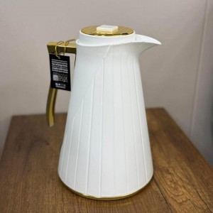 دلة ثيرموس قهوة ابيض مذهب كاروهات عمودية مع مثلث في الخلف كبسة مستطيل في الأعلى تيرموس قهوة 1 لتر I82407-1.0-L-LA