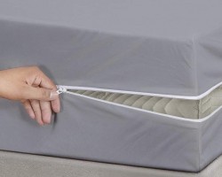 كيس فرشة سحاب مجوز مقاس 180 ×200 + 25 مايكروفايبر ملاحف