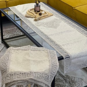 طقم رنر مع اربع سكملات