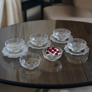 طقم صحون مكسرات 12 قطعة صحون فواكه زجاج شفاف مدور مشرف محزز مع استكانات 6+6 قطعة