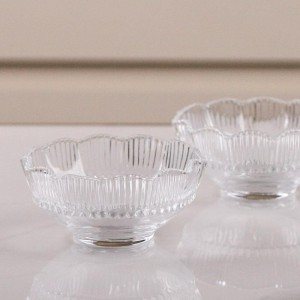 طقم صحون مكسرات 6 قطع زجاج شفاف مدور مشرف محزز