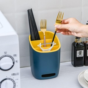 حمالة / مصفاة معالق بلاستيك ابيض مربع