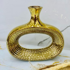 مزهرية ذهبية محزز بورسلان شكل O مع عنق 23سم