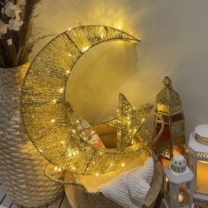 هلال مع نجمة معدن مذهب تعليق كبير